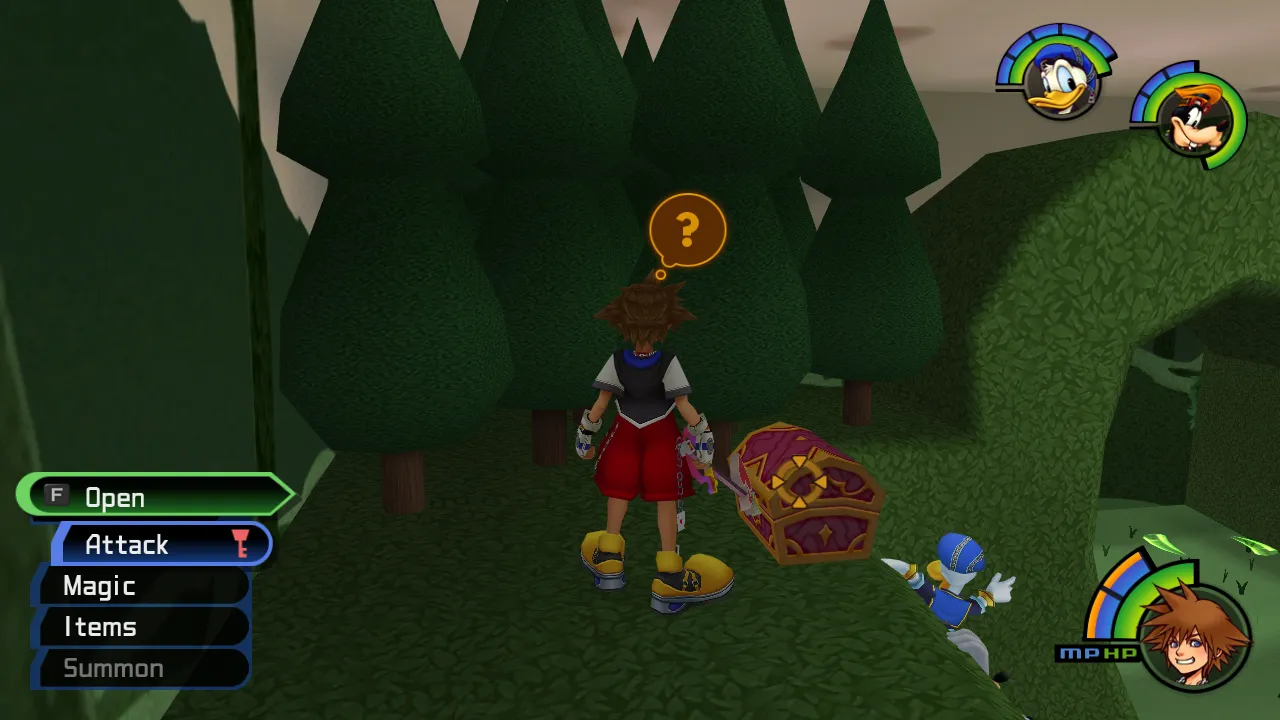 Wonderland Queen's Castle Hedge Right Red Chest